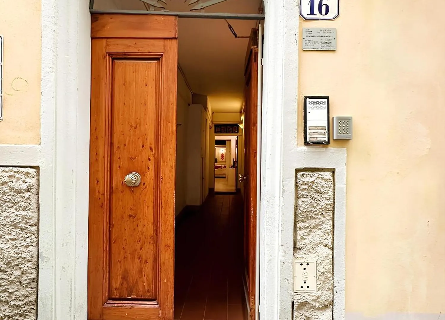 Be Your Home - Just A Step Away From Everything Florence 0*,  Italy